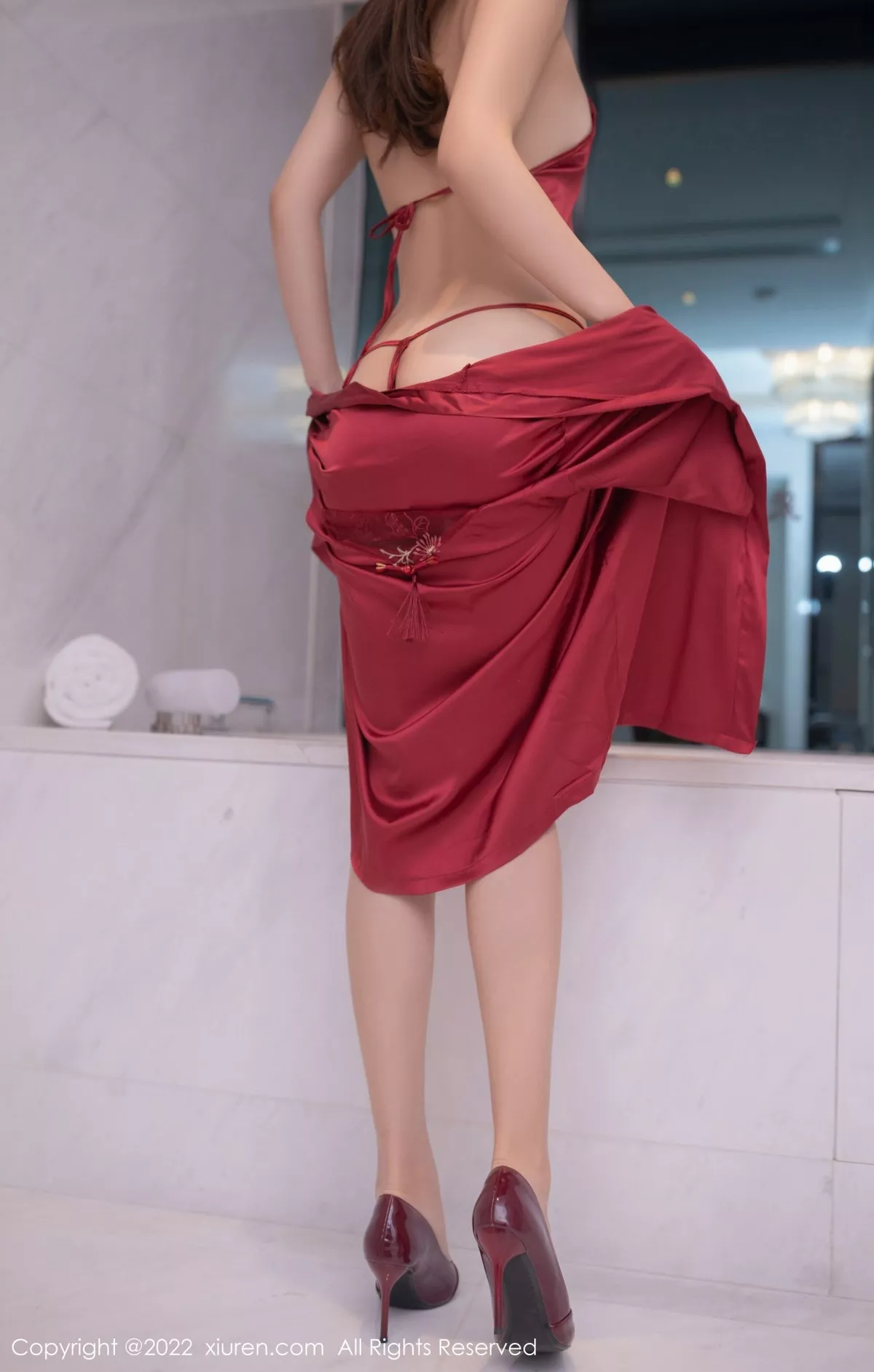 秀人集.com_[XiuRen秀人网]No.5226_模特唐安琪广州-云南旅拍酒店浴缸红色服饰秀完美身材诱惑写真78P
