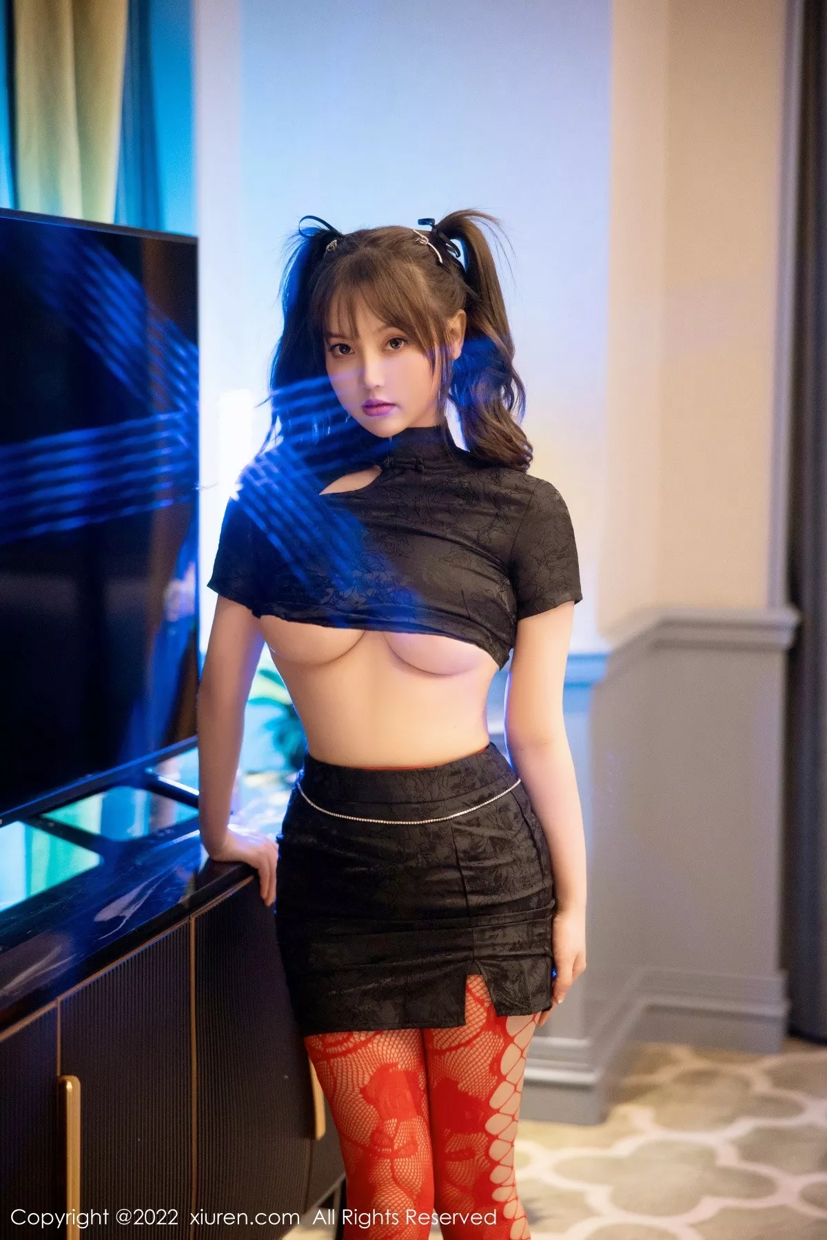 秀人集.com_[XiuRen秀人网]No.5225_模特豆瓣酱黑色短旗袍半脱露红色网格丝袜秀丰满身材诱惑写真74P