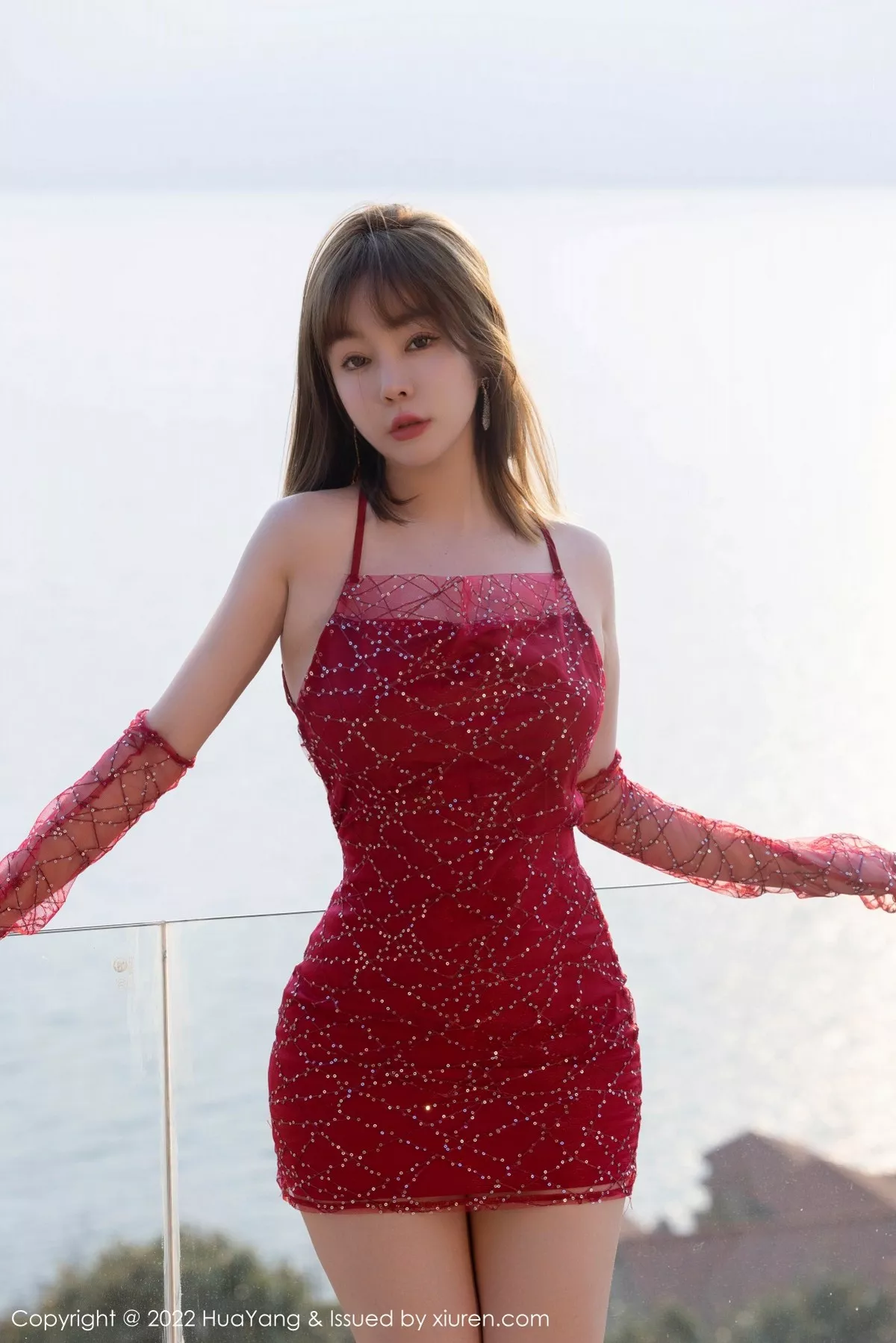 秀人集.com_[HuaYang花漾]Vol.506_女神王雨纯大理旅拍红色吊带短裙配黑色丁字裤秀翘臀诱惑写真52P