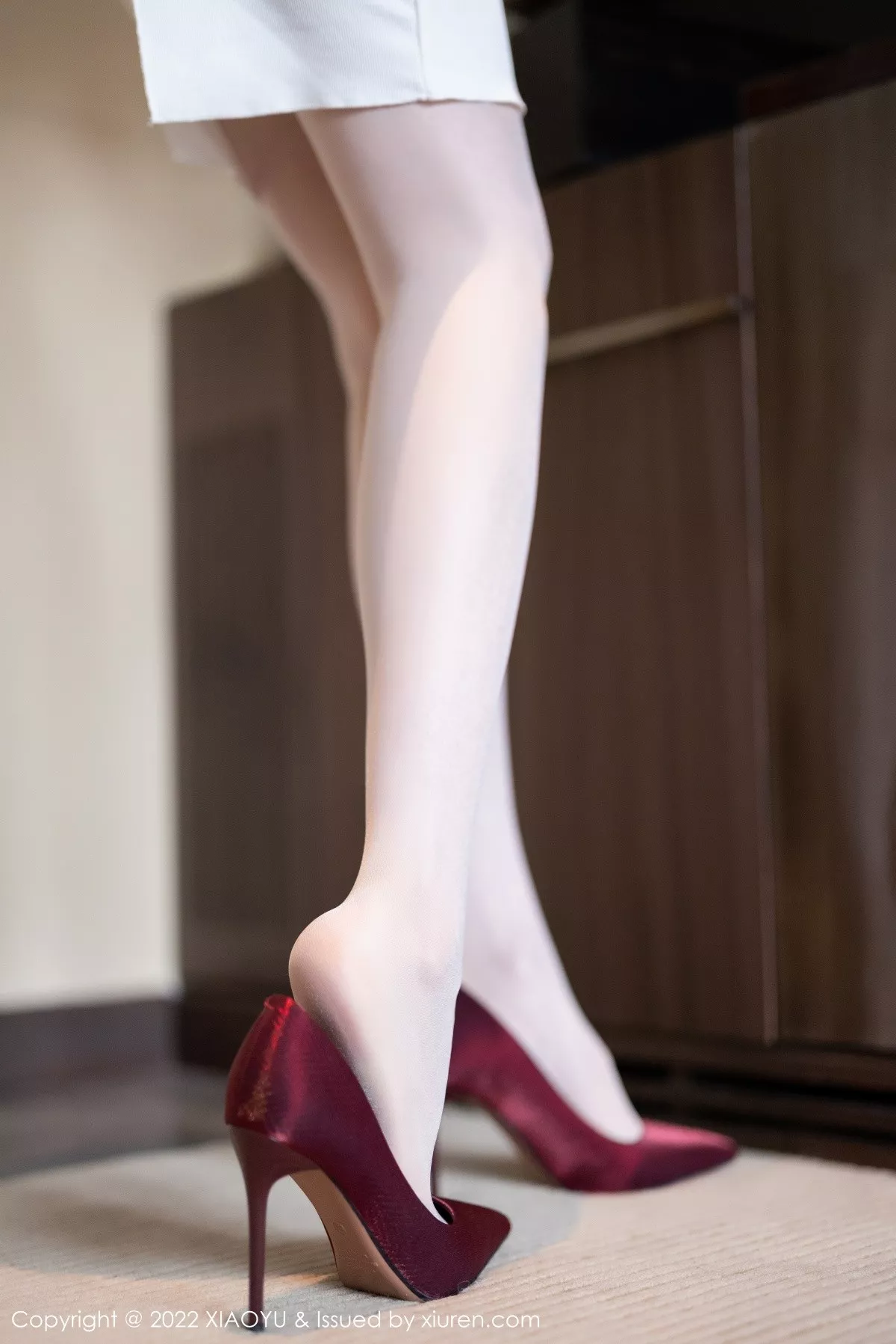 秀人集.com_[XiaoYu画语界]Vol.814_模特梦心玥性感收身上衣配白短裙露红色内衣超薄肉丝诱惑写真97P