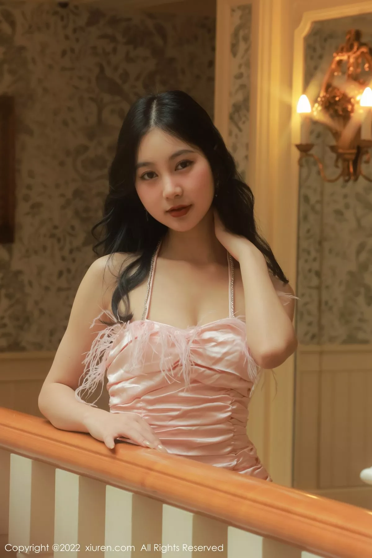 秀人集.com_[XiuRen秀人网]No.5235_模特谢晚晚澳门旅拍性感粉色吊带配超薄肉丝半脱秀翘臀诱惑写真52P