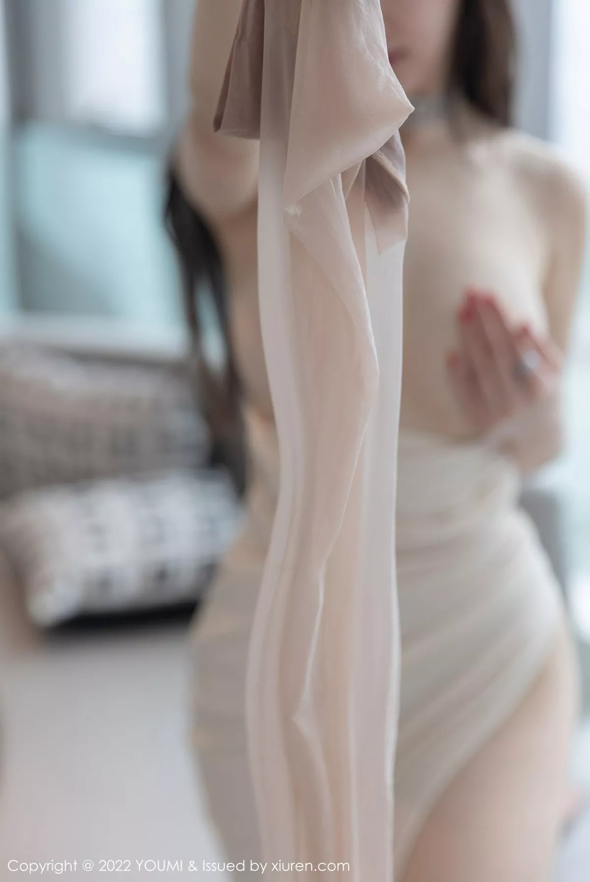秀人集.com_[YouMi尤蜜荟]Vol.813_女神奶瓶土肥圆米色收身连衣裙配超薄肉丝秀翘臀美腿诱惑写真76P