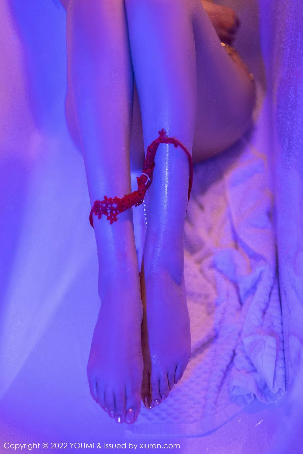 秀人集.com_[YouMi尤蜜荟]Vol.814_模特允爾云南心愿旅拍私房性感闪亮吊坠服秀豪乳翘臀诱惑写真70P