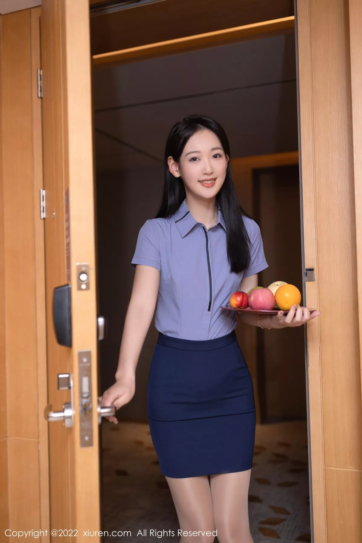 秀人集.com_[XiuRen秀人网]No.5367_模特唐安琪酒店管家角色半脱制服露红色蕾丝内衣迷人诱惑写真78P