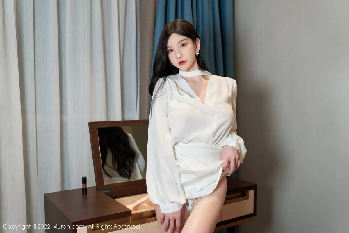 秀人集.com_[XiuRen秀人网]No.5381_女神周于希Sally私房简约白色服半脱露蕾丝内裤秀翘臀诱惑写真77P