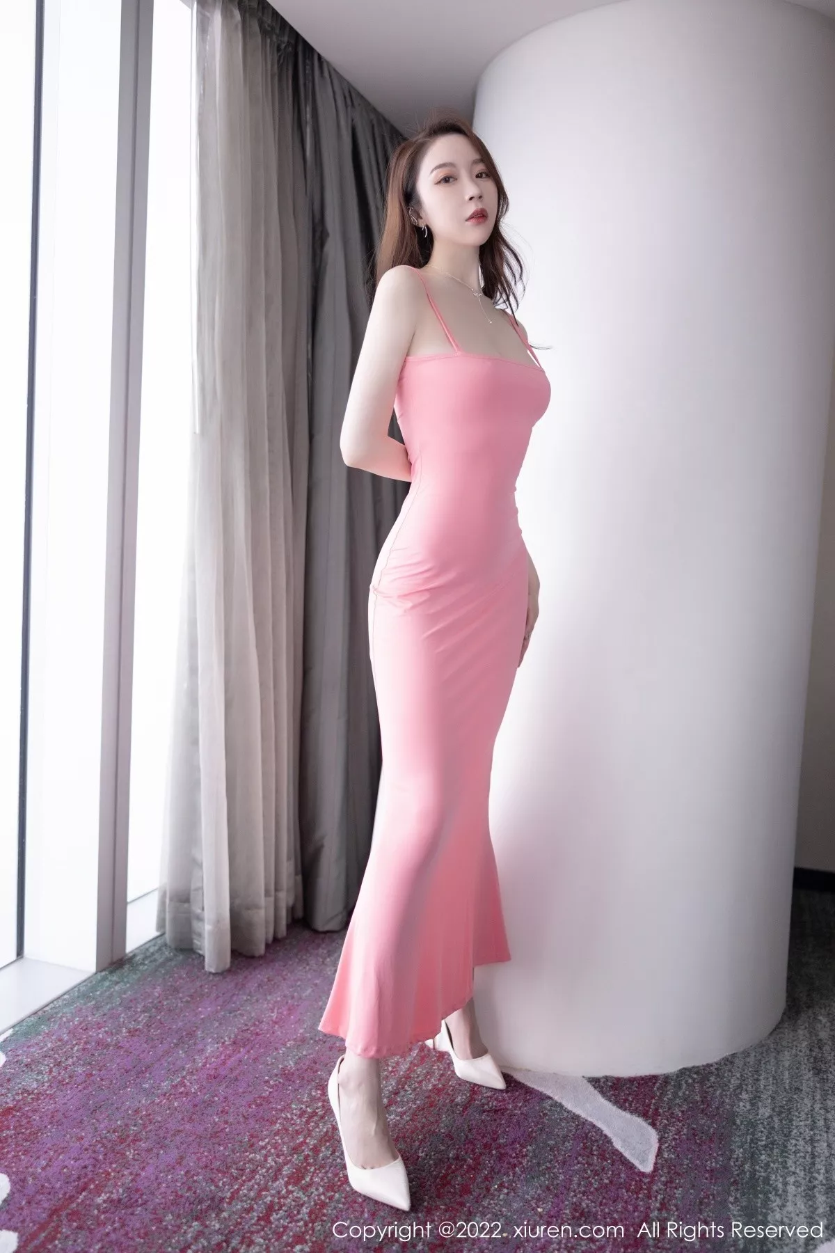 秀人集.com_[XiuRen秀人网]No.5379_模特梦心玥佛山心愿旅拍性感粉色吊带长裙秀高挑身材诱惑写真82P