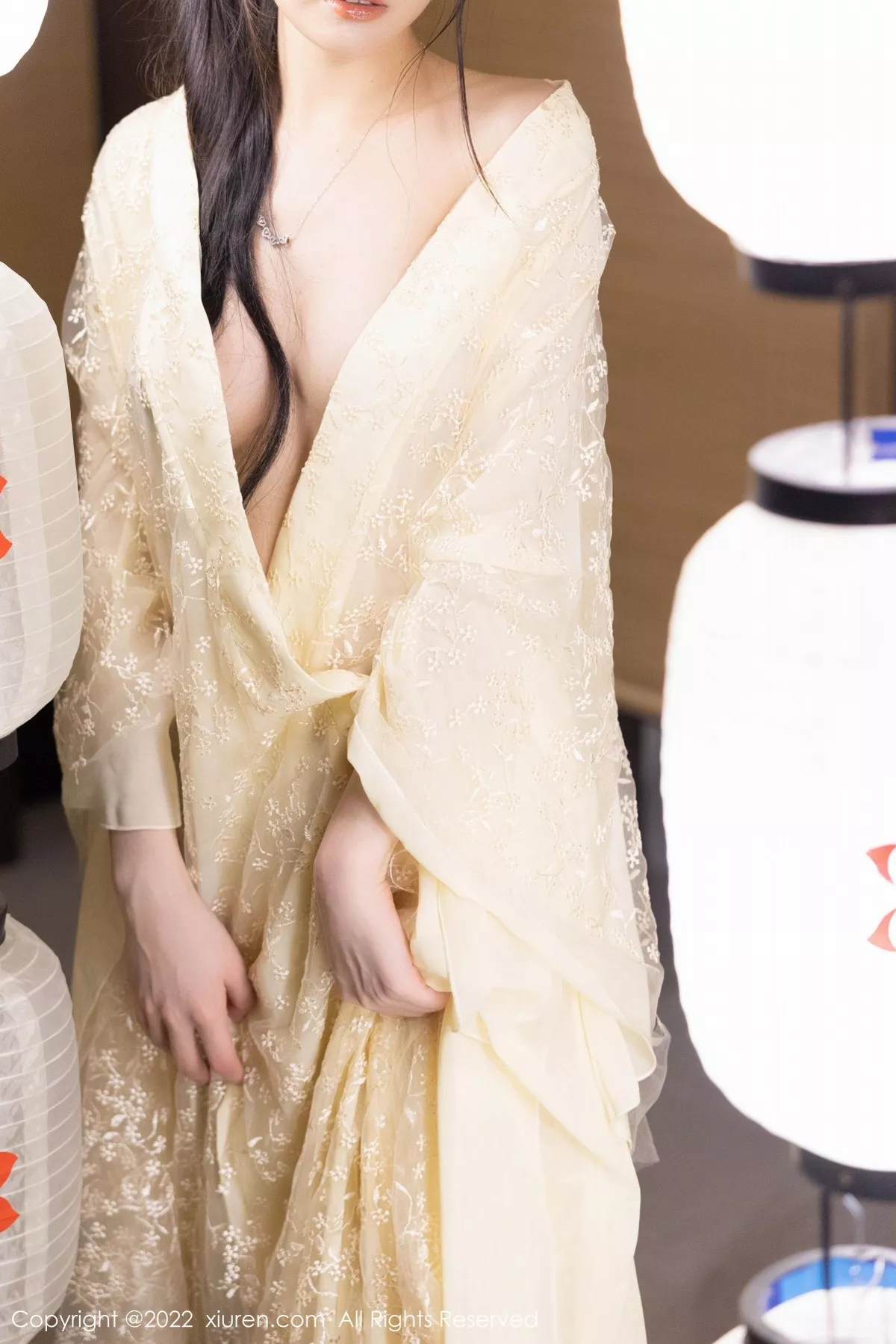 秀人集.com_[XiuRen秀人网]No.5387_模特媛媛酱belle淡黄轻透古装服配超薄肉丝秀惹火身材诱惑写真60P