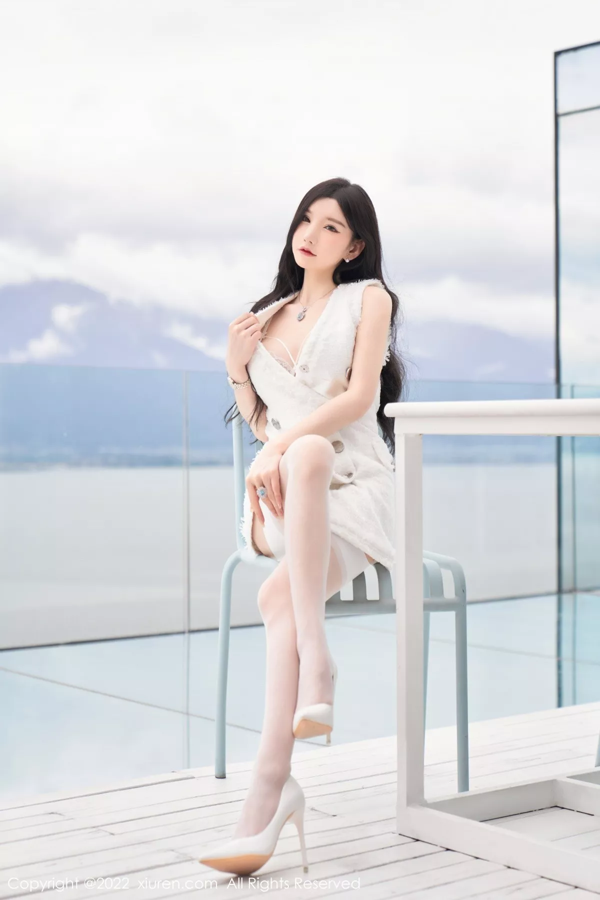 秀人集.com_[XiuRen秀人网]No.5418_女神周于希Sally心愿旅拍脱白色外衣露白色蕾丝内衣诱惑写真73P