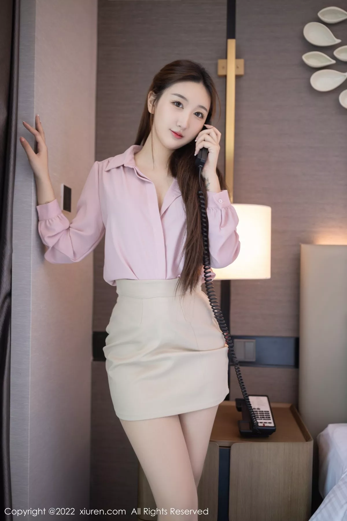 秀人集.com_[XiuRen秀人网]No.5413_模特江真真淡紫色上衣配短裙半脱露紫色蕾丝内衣完美诱惑写真70P