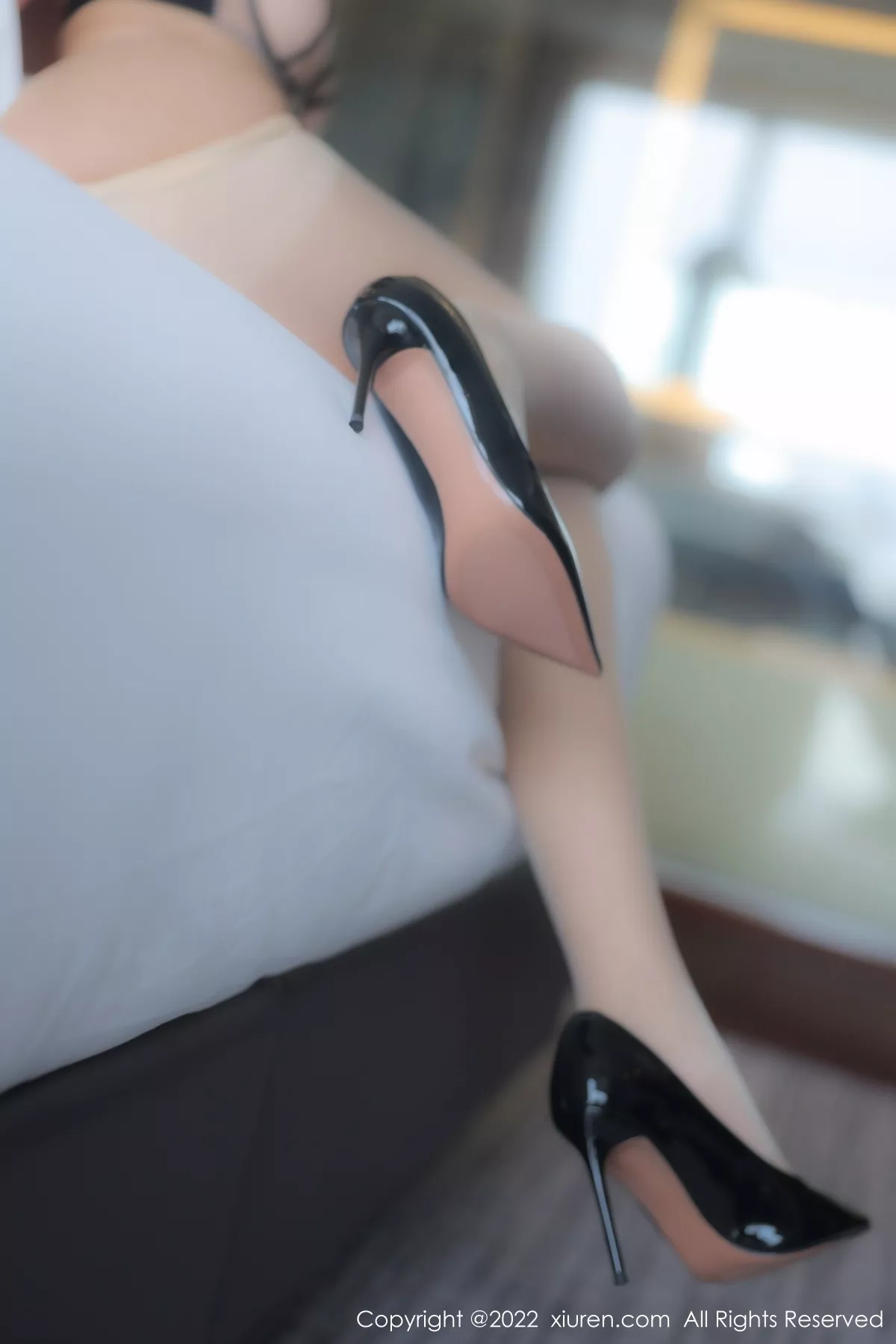 秀人集.com_[XiuRen秀人网]No.5437_模特宋愉愉制服诱惑主题性感白T配黑短裙露黑色内衣诱惑写真105P