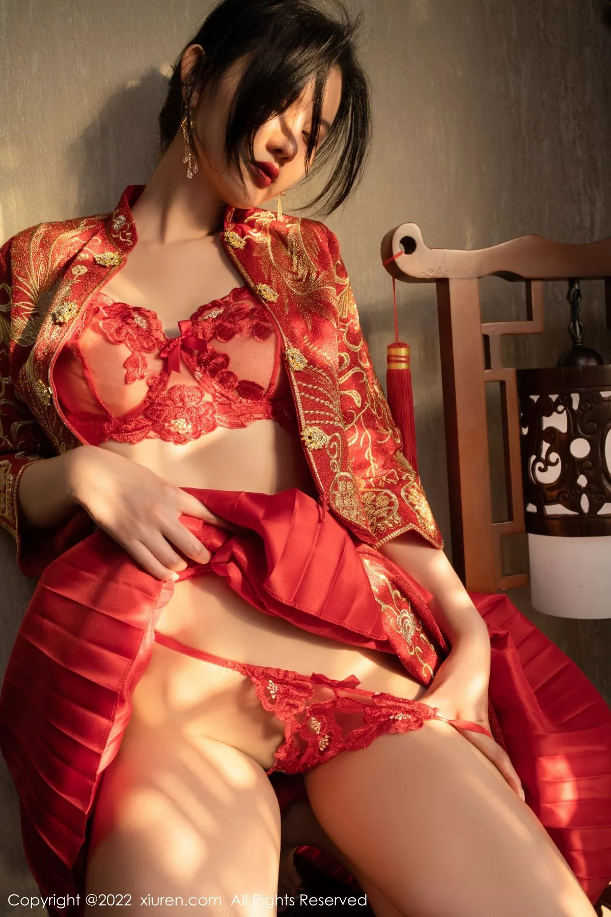秀人集.com_[XiuRen秀人网]No.5319_模特就是阿朱啊云南旅拍性感红色喜服露轻透情趣内衣诱惑写真70P