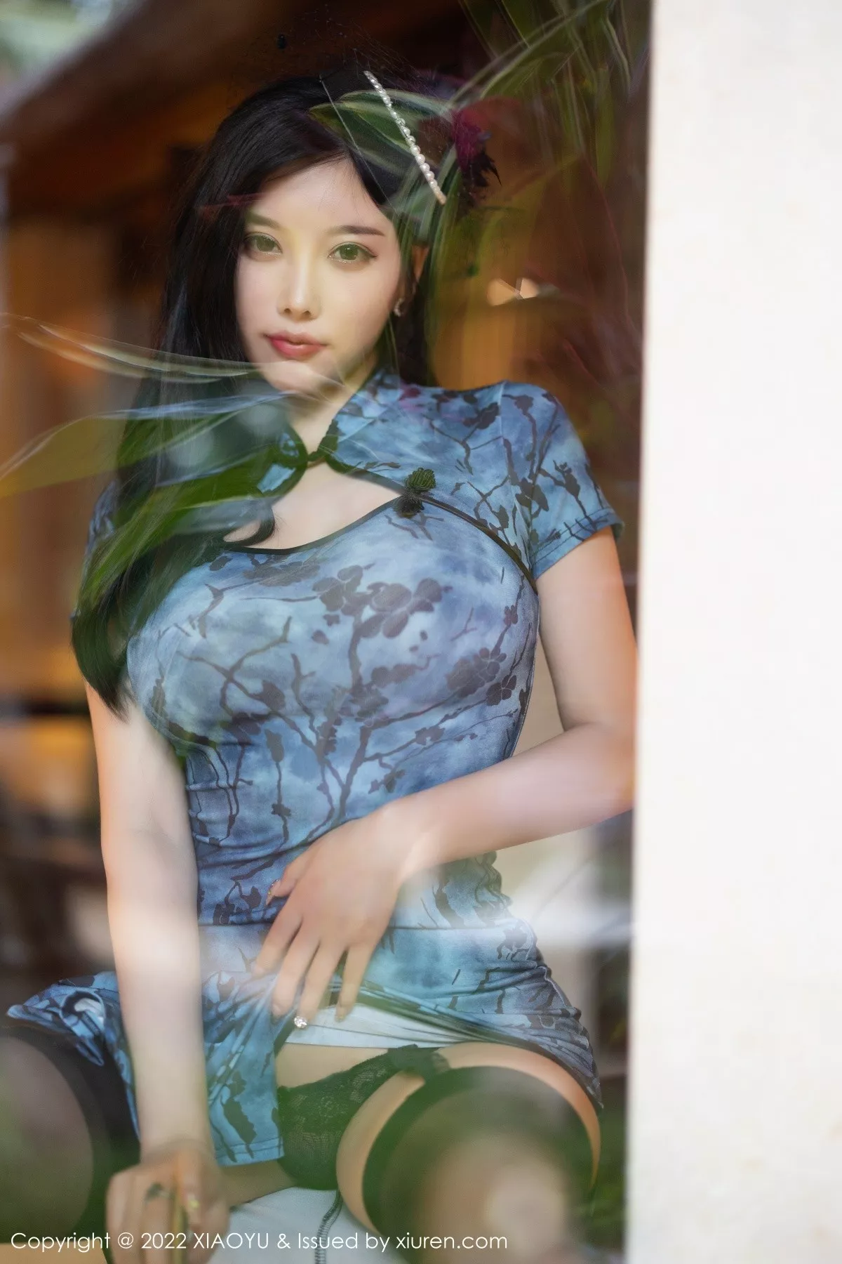 秀人集.com_[XiaoYu画语界]Vol.826_女神杨晨晨Yome心愿旅拍性感旗袍配超薄黑丝秀美腿诱惑写真63P