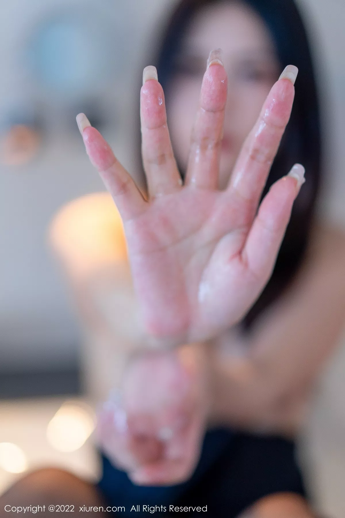 秀人集.com_[XiuRen秀人网]No.5449_模特laura阿姣私房浴室黑色吊带连衣短裙配超薄黑丝诱惑写真60P