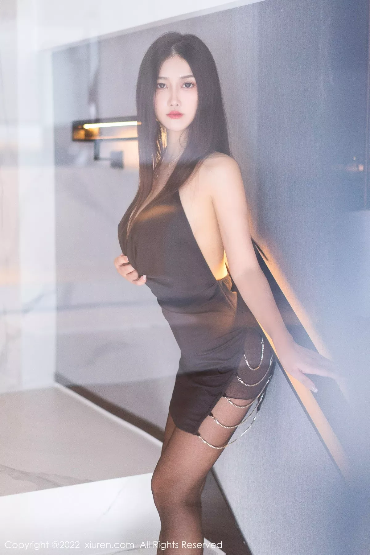 秀人集.com_[XiuRen秀人网]No.5449_模特laura阿姣私房浴室黑色吊带连衣短裙配超薄黑丝诱惑写真60P