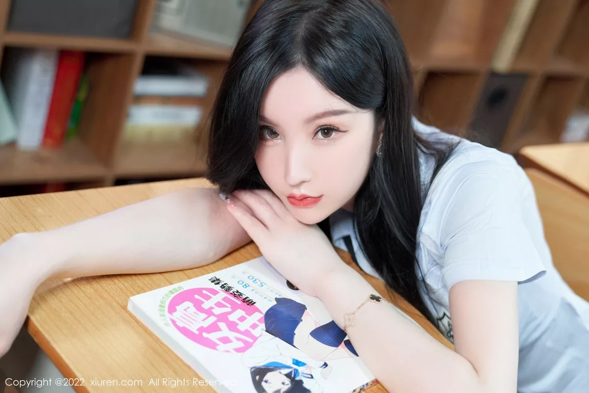 秀人集.com_[XiuRen秀人网]No.5452_女神周于希Sally学妹装扮半脱露黑色蕾丝边内衣撩人诱惑写真76P