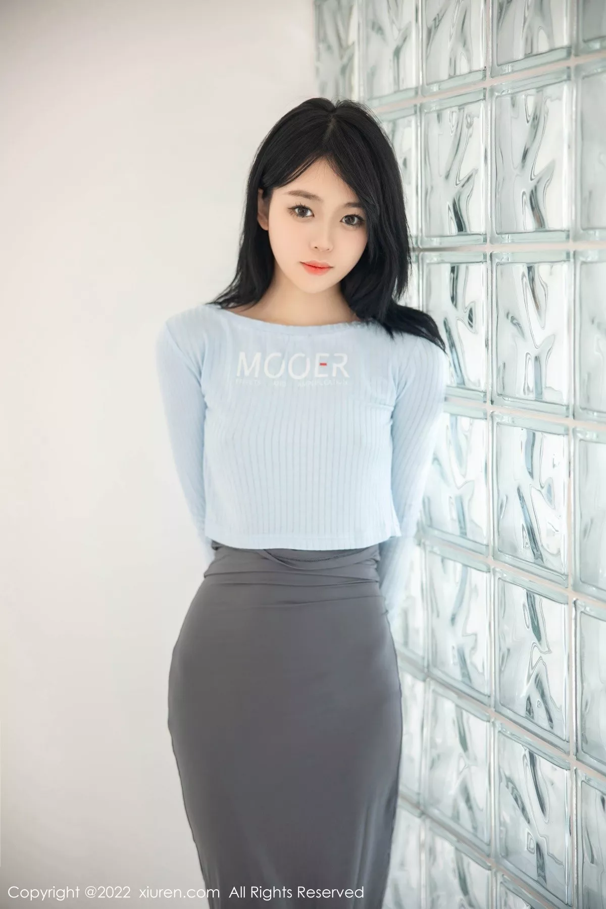 秀人集.com_[XiuRen秀人网]No.5453_模特小麦是只喵大理旅拍私房性感灰色短裙露浑圆翘臀诱惑写真96P