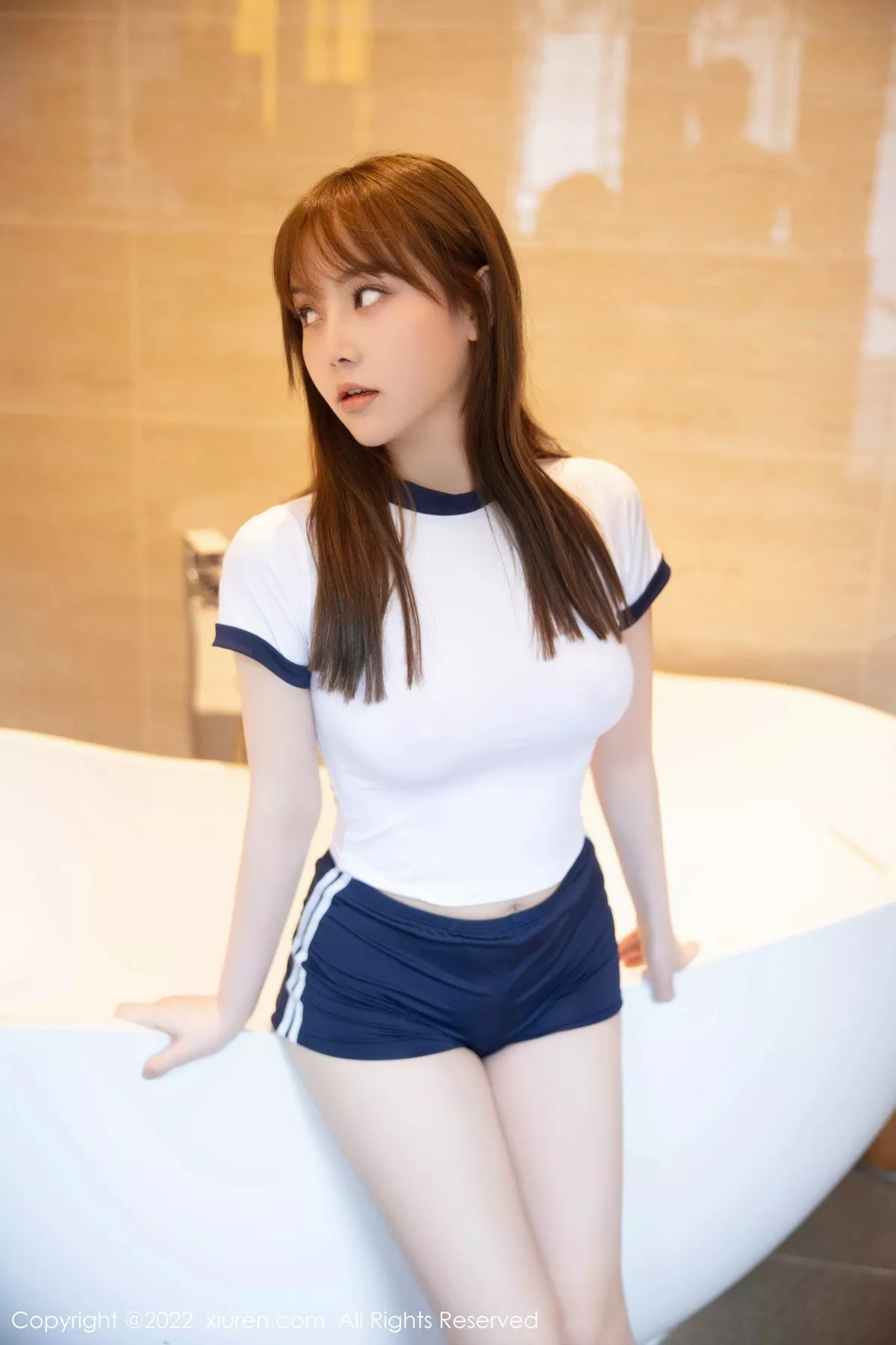 秀人集.com_[XiuRen秀人网]No.5465_模特豆瓣酱私房性感白色短袖上衣配蓝短裤半脱露豪乳诱惑写真117P