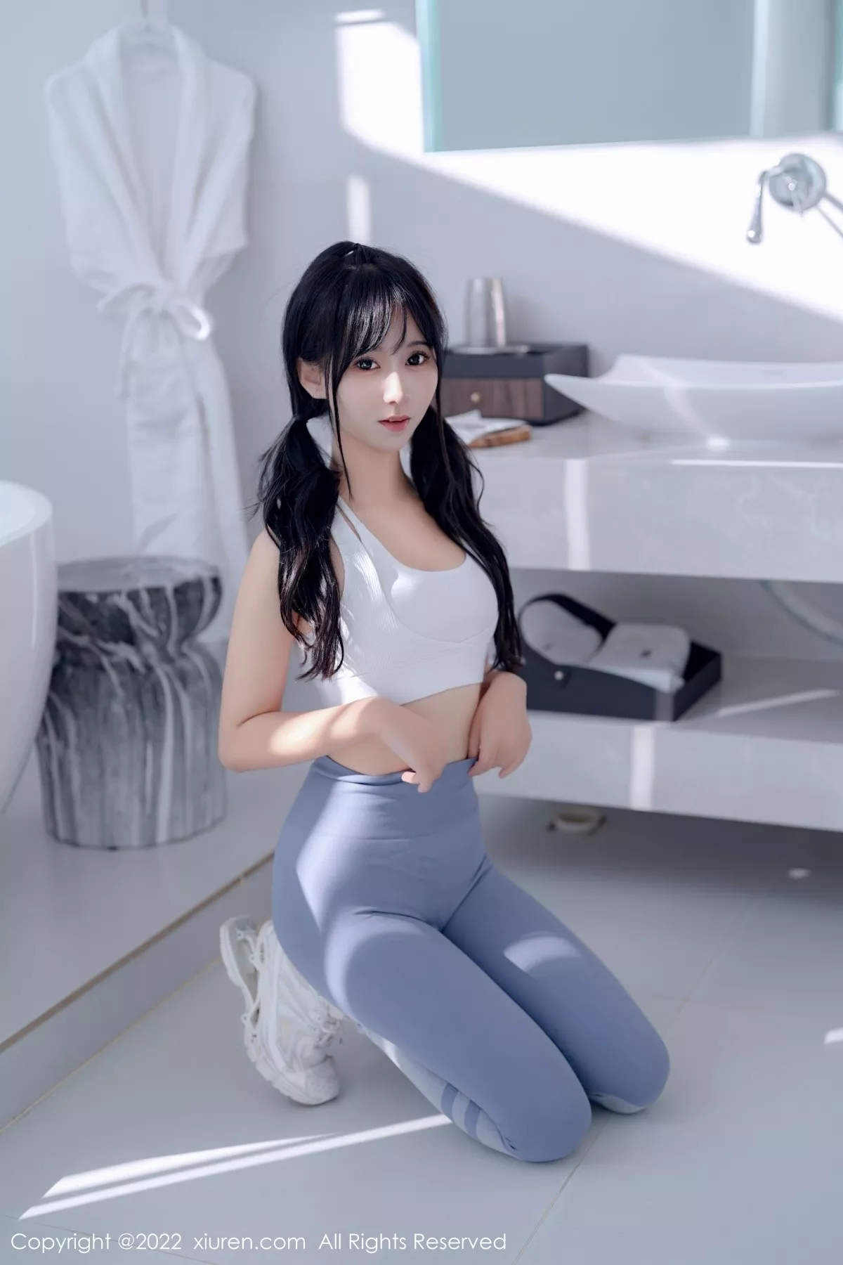 秀人集.com_[XiuRen秀人网]No.5463_女神小果冻儿大理旅拍私房性感运动服紧身秀完美身材诱惑写真55P