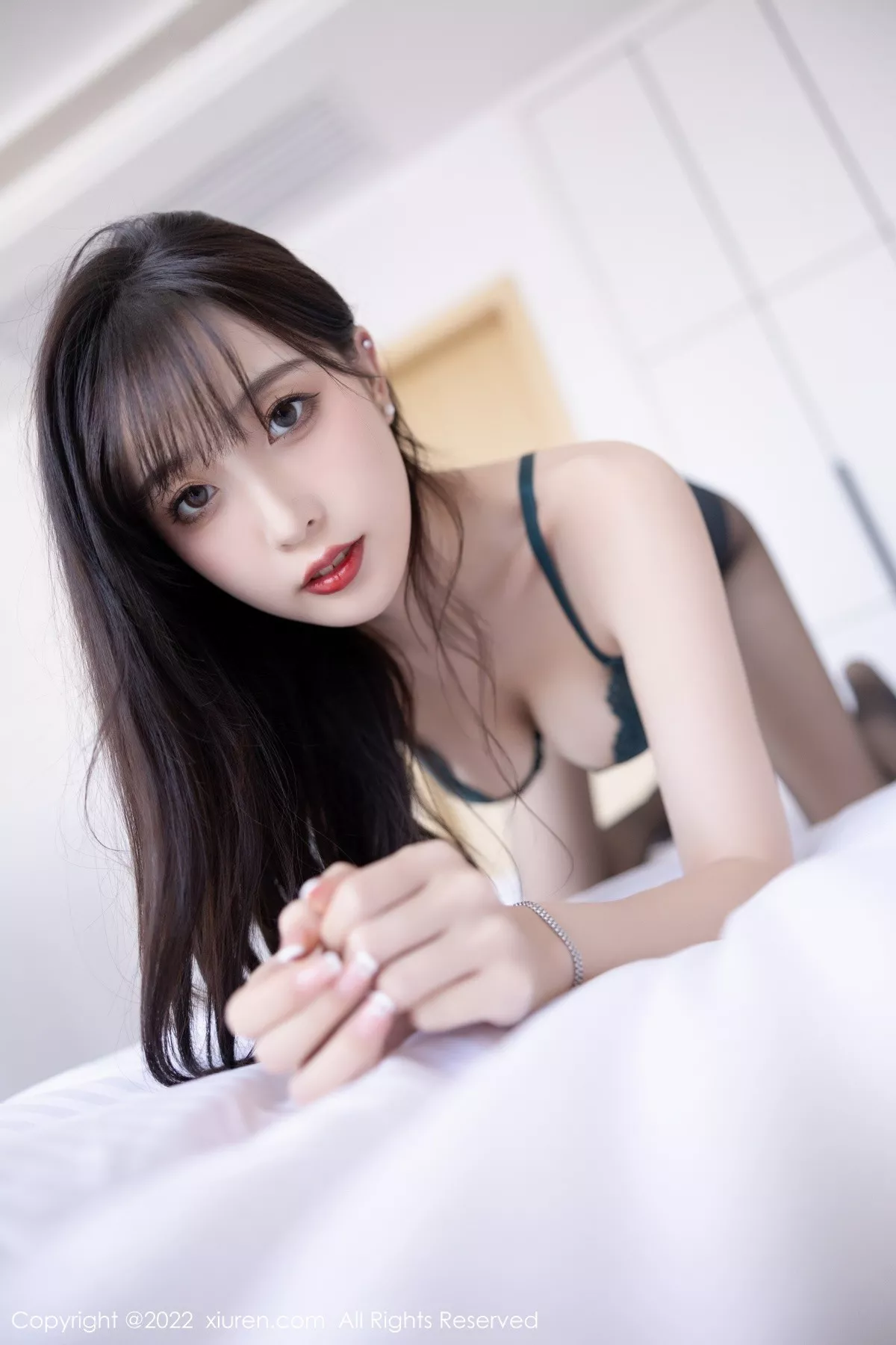 秀人集.com_[XiuRen秀人网]No.5517_模特林星阑脱黑色制服露性感暗绿色蕾丝内衣超薄黑丝诱惑写真88P