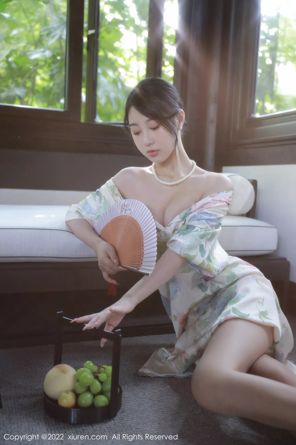 秀人集.com_[XiuRen秀人网]No.5514_模特谢晚晚性感白色带花纹长裙配原色丝袜秀完美身材诱惑写真111P