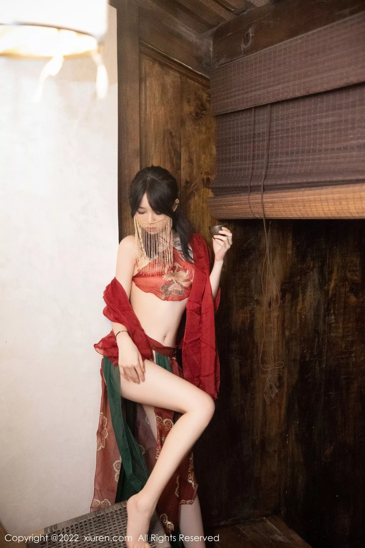 秀人集.com_[XiuRen秀人网]No.5527_模特奶瓶大理旅拍私房性感红色轻透古装服秀完美身材诱惑写真78P