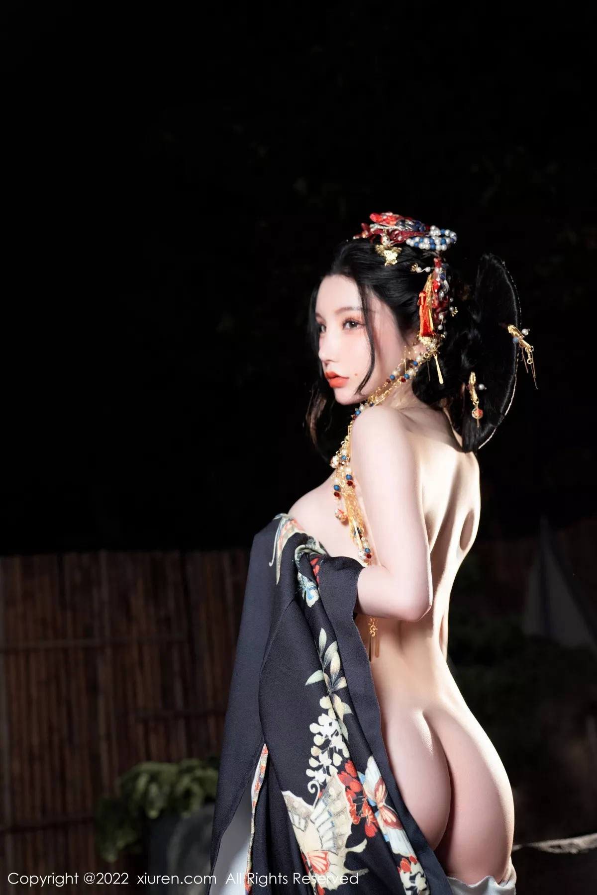 秀人集.com_[XiuRen秀人网]No.5537_女神周于希Sally宽衣解带主题日系风脱和服露翘臀美腿诱惑写真80P