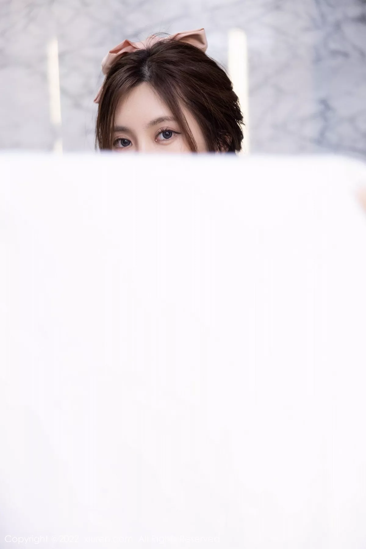 秀人集.com_[XiuRen秀人网]No.5536_女神绮里嘉海南心愿旅拍浴室暖灰蕾丝睡衣秀火辣身材诱惑写真70P