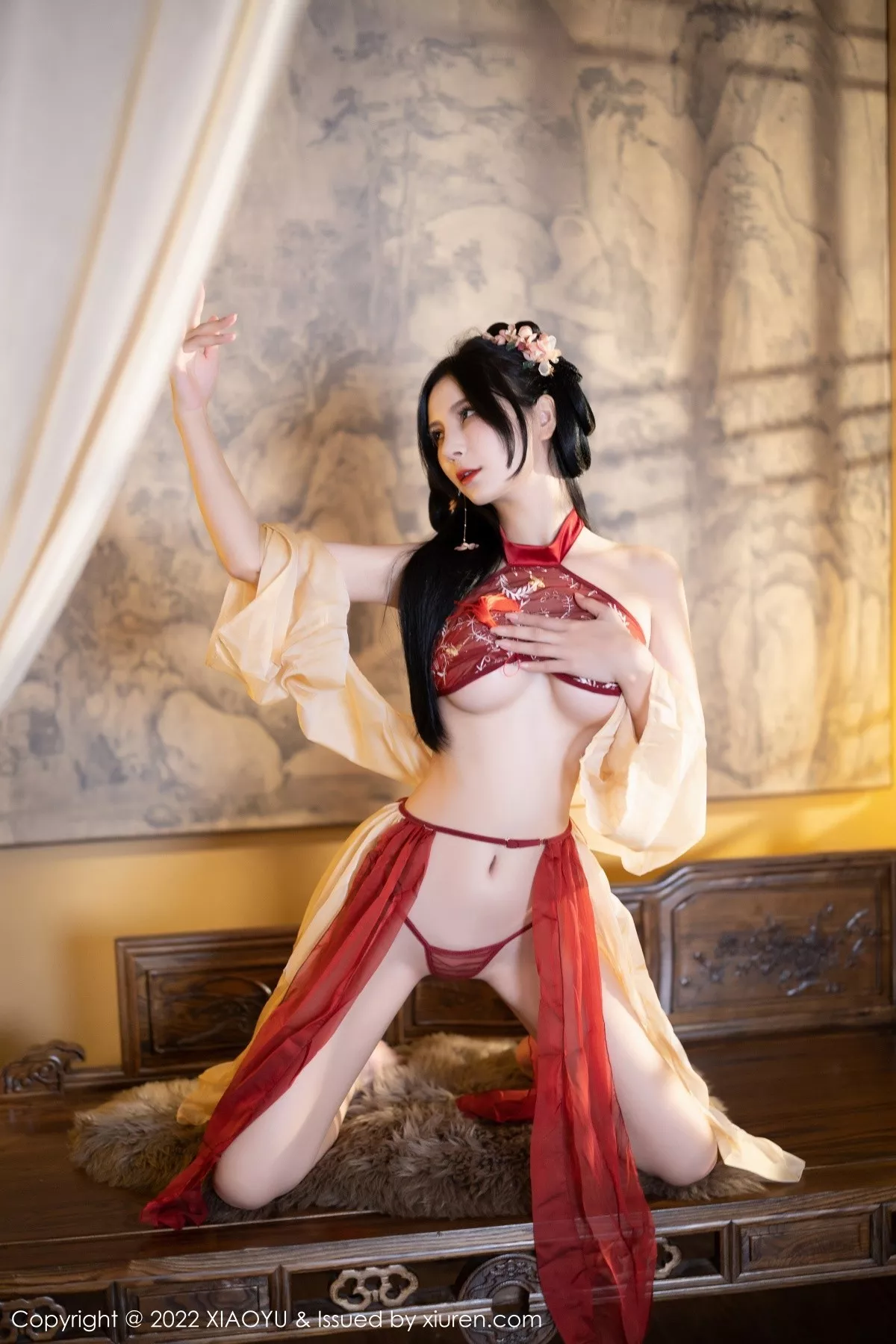 秀人集.com_[XiaoYu画语界]Vol.858_模特小蛮妖Yummy杭州旅拍红色丝绸古装服露白嫩肌肤诱惑写真81P