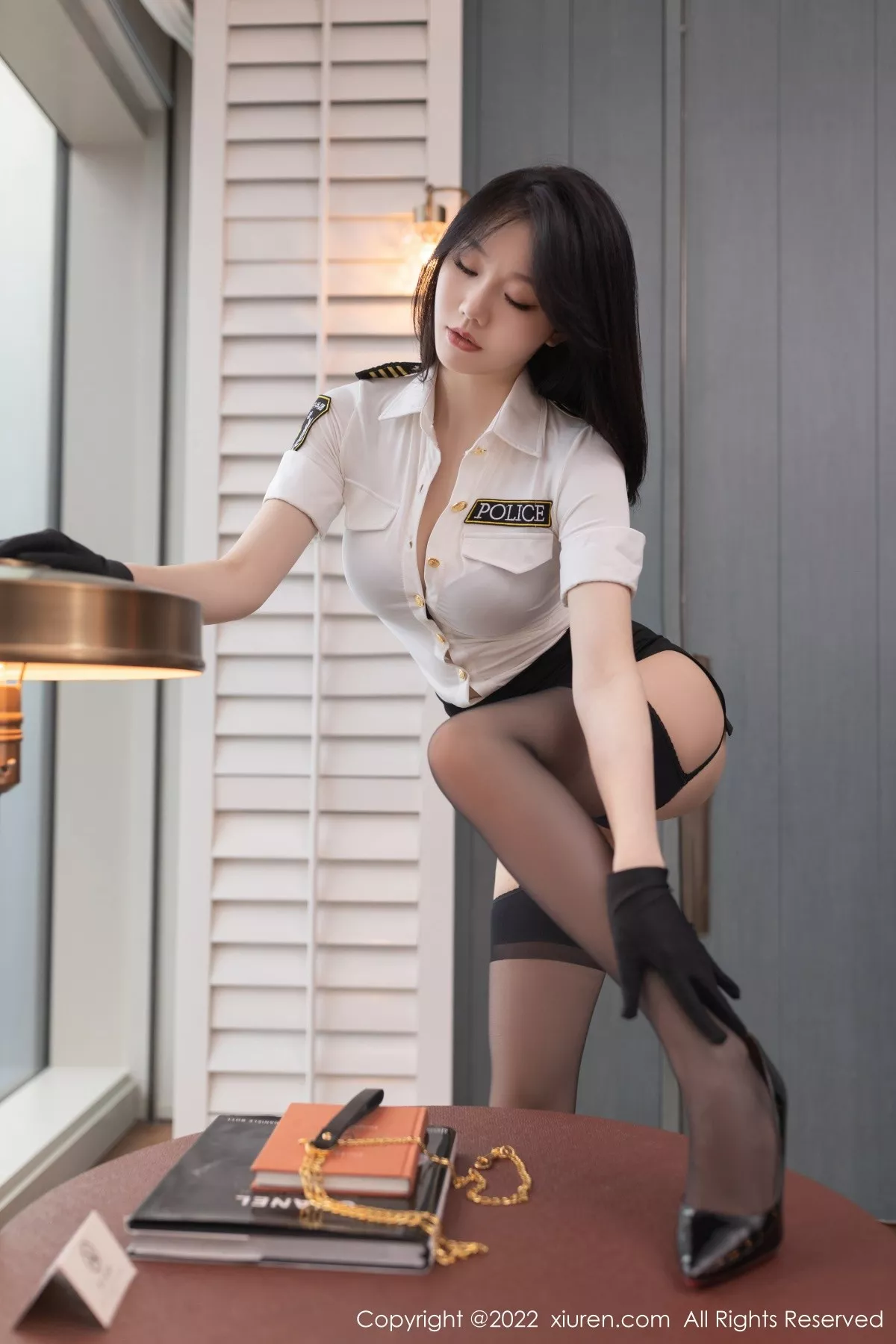 秀人集.com_[XiuRen秀人网]No.5549_模特安然anran女警制服白色上衣配黑短裙露黑丝吊袜诱惑写真79P