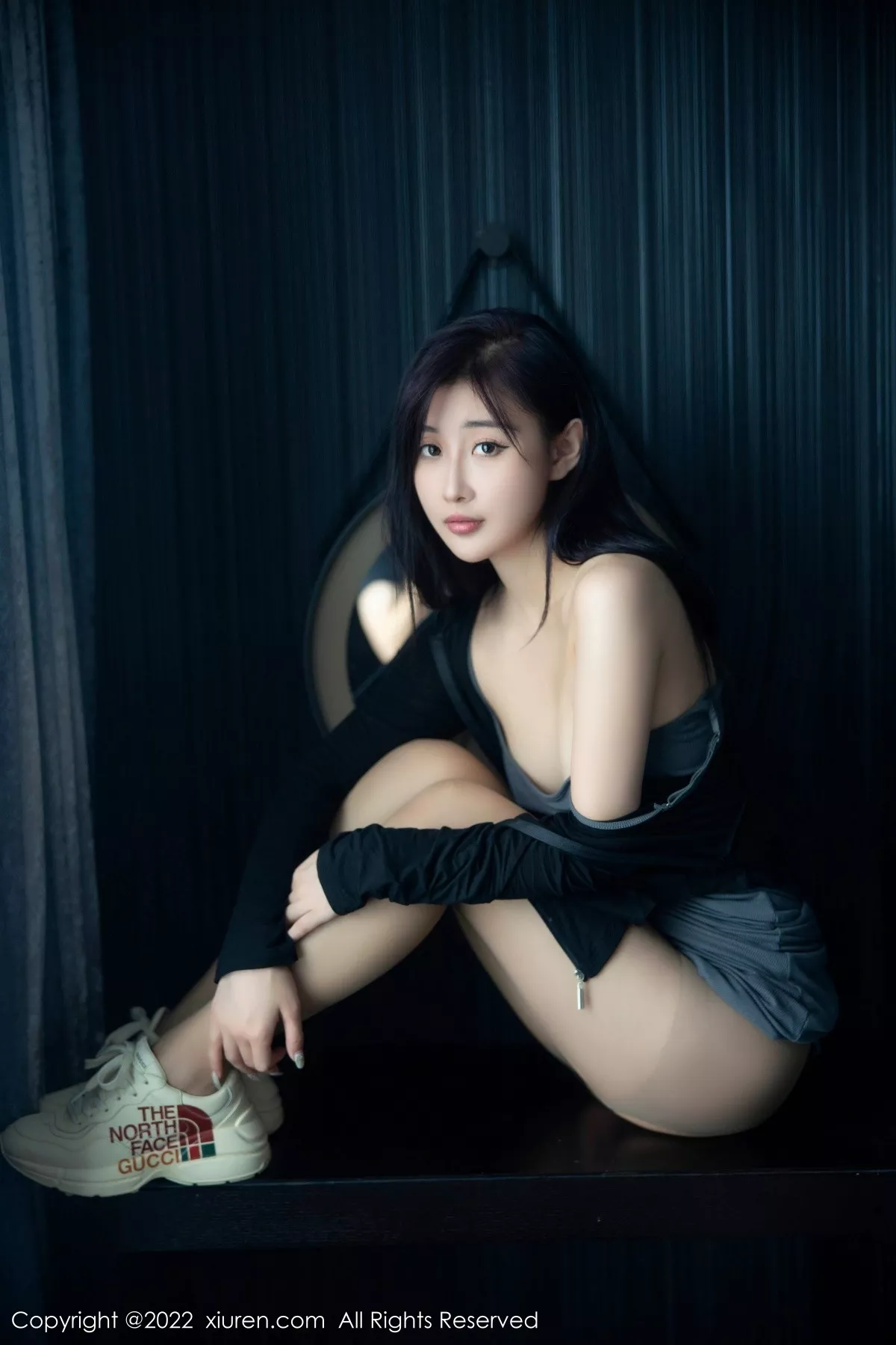 秀人集.com_[XiuRen秀人网]No.5553_新人模特顾楚楚maily性感深灰色吊带裙配诱人灰丝完美诱惑写真96P