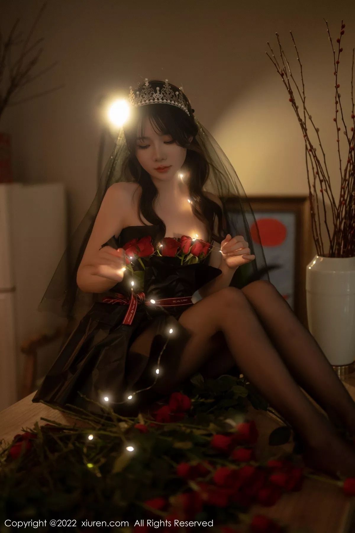 秀人集.com_[XiuRen秀人网]No.5552_模特婠婠么私房性感黑色露肩连衣裙配超薄黑丝秀曼妙身材写真74P