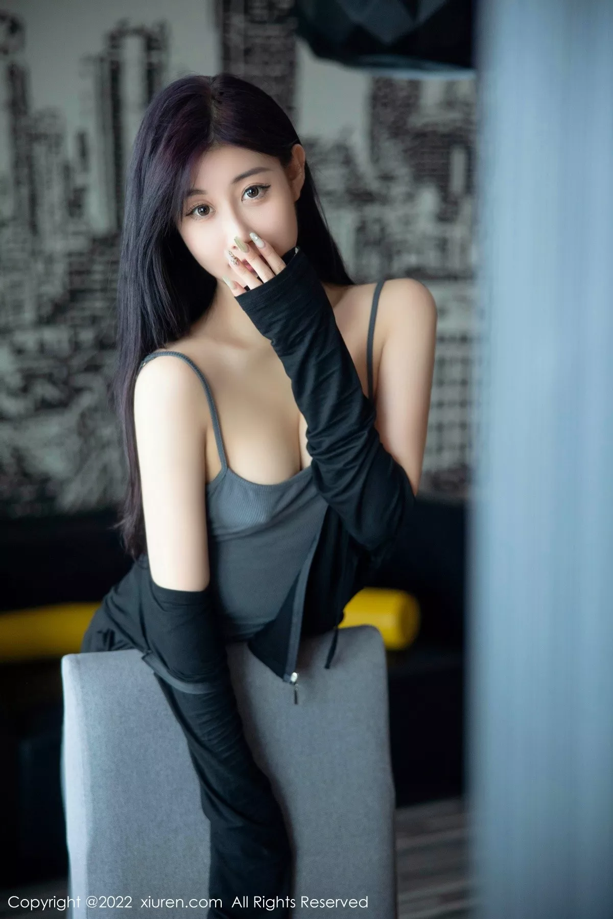 秀人集.com_[XiuRen秀人网]No.5553_新人模特顾楚楚maily性感深灰色吊带裙配诱人灰丝完美诱惑写真96P