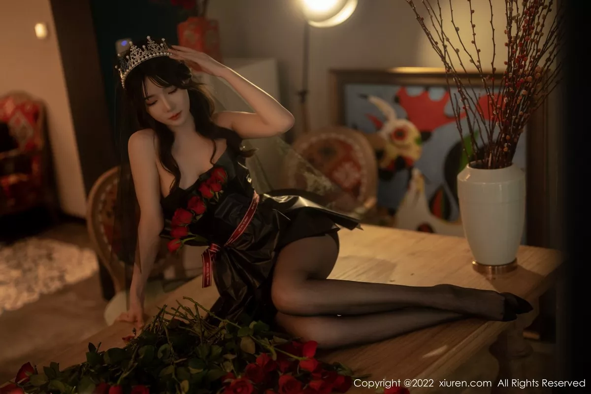 秀人集.com_[XiuRen秀人网]No.5552_模特婠婠么私房性感黑色露肩连衣裙配超薄黑丝秀曼妙身材写真74P