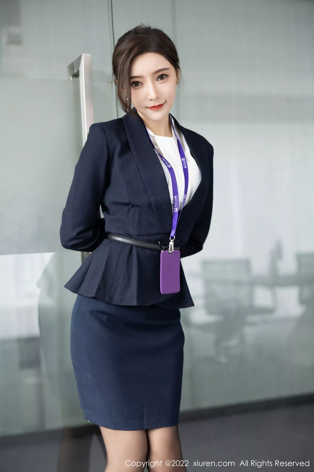 秀人集.com_[XiuRen秀人网]No.5563_女神王馨瑶yanni脱OL职业装露性感灰色内衣配超薄黑丝诱惑写真80P