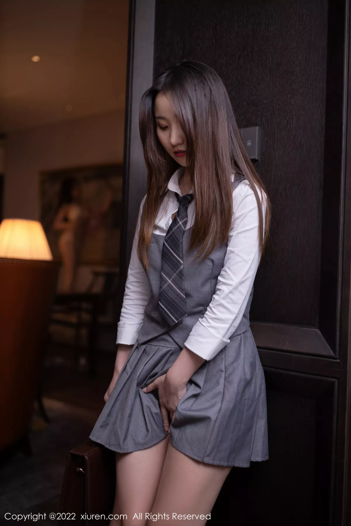 秀人集.com_[XiuRen秀人网]No.5570_模特鱼子酱Fish云南旅拍粉色上衣配牛仔裤秀完美身材诱惑写真80P