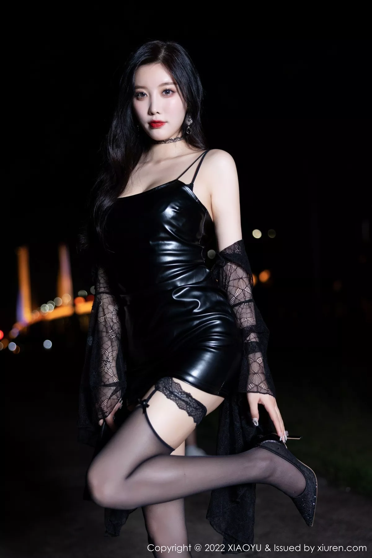 秀人集.com_[XiaoYu画语界]Vol.861_女神杨晨晨Yome黑色皮质吊带短裙半脱露黑色蕾丝内衣诱惑写真86P