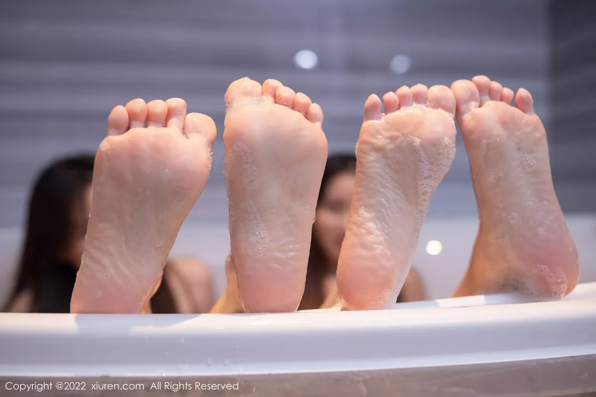 秀人集.com_[XiuRen秀人网]No.5570_模特鱼子酱Fish云南旅拍粉色上衣配牛仔裤秀完美身材诱惑写真80P