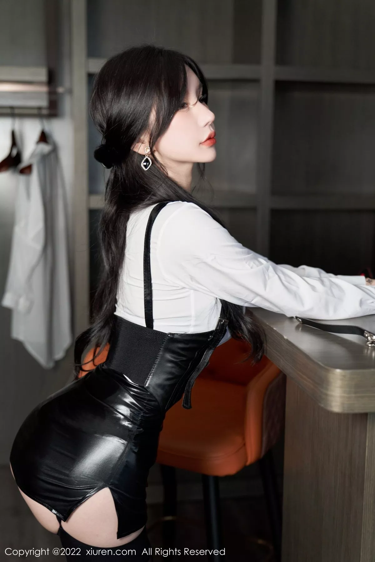 秀人集.com_[XiuRen秀人网]No.5602_女神周于希Sally性感白T配黑皮短裙露黑色蕾丝内衣完美诱惑写真90P