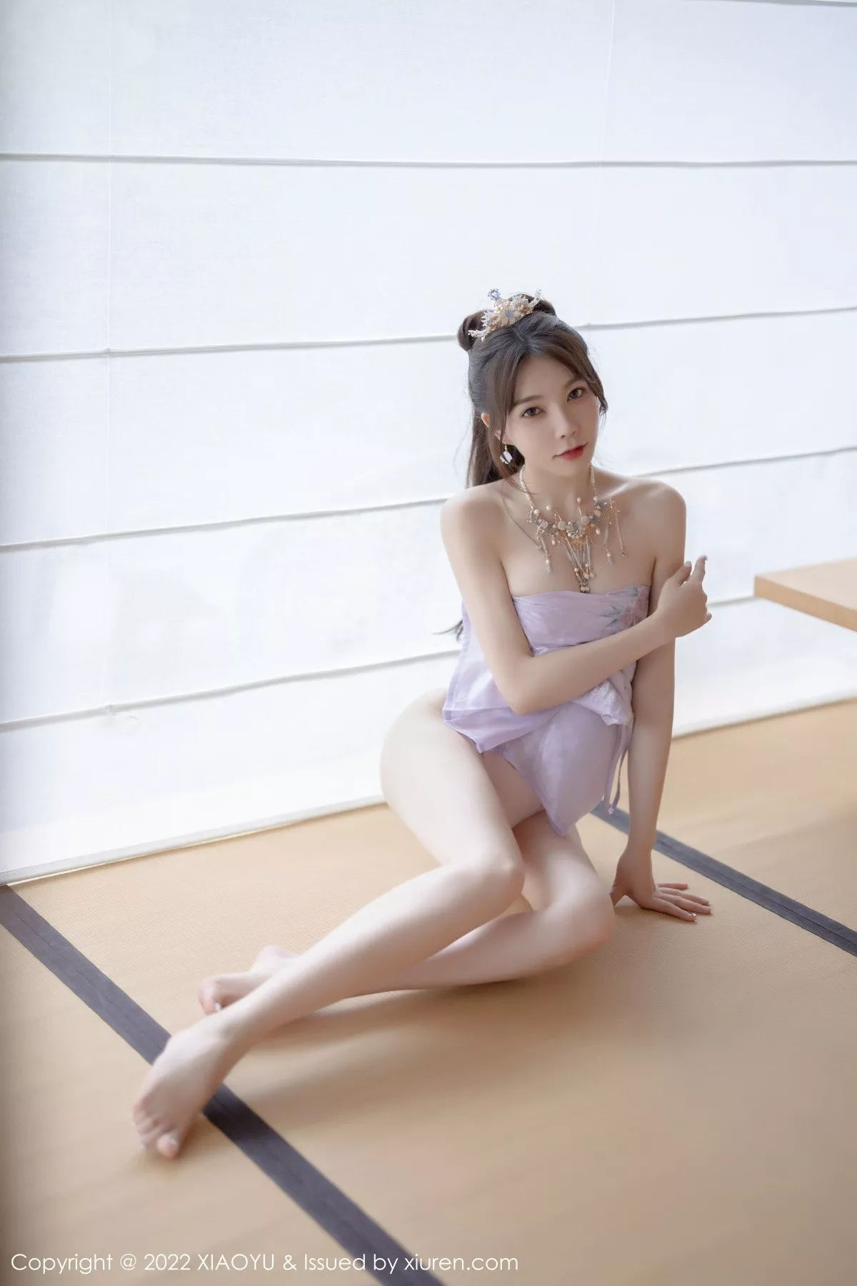 秀人集.com_[XiaoYu画语界]Vol.866_女神徐莉芝Booty杭州旅拍浅紫色古装服配超薄无内肉丝诱惑写真94P