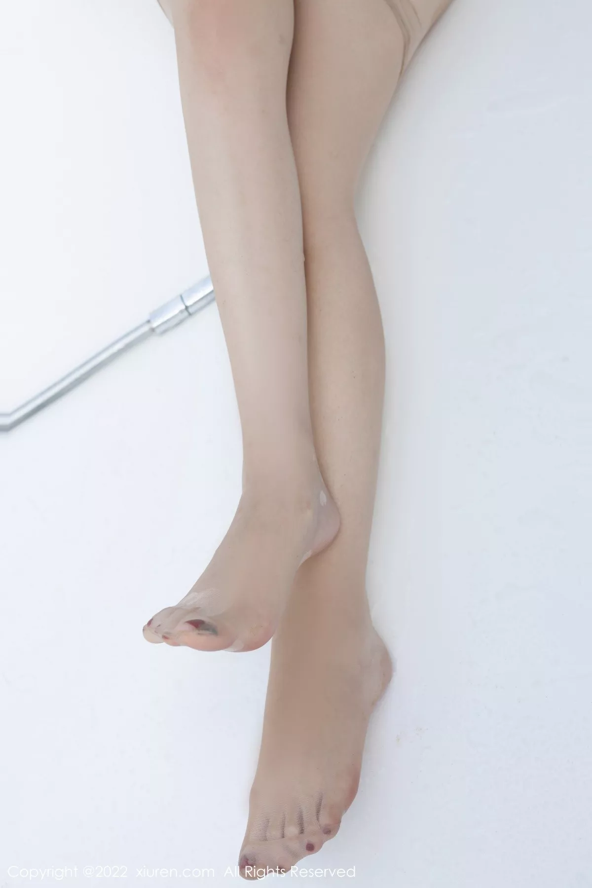 秀人集.com_[XiuRen秀人网]No.5478_女神尤妮丝Egg海南旅拍粉红抹胸吊带配超薄无内肉丝诱惑写真57P