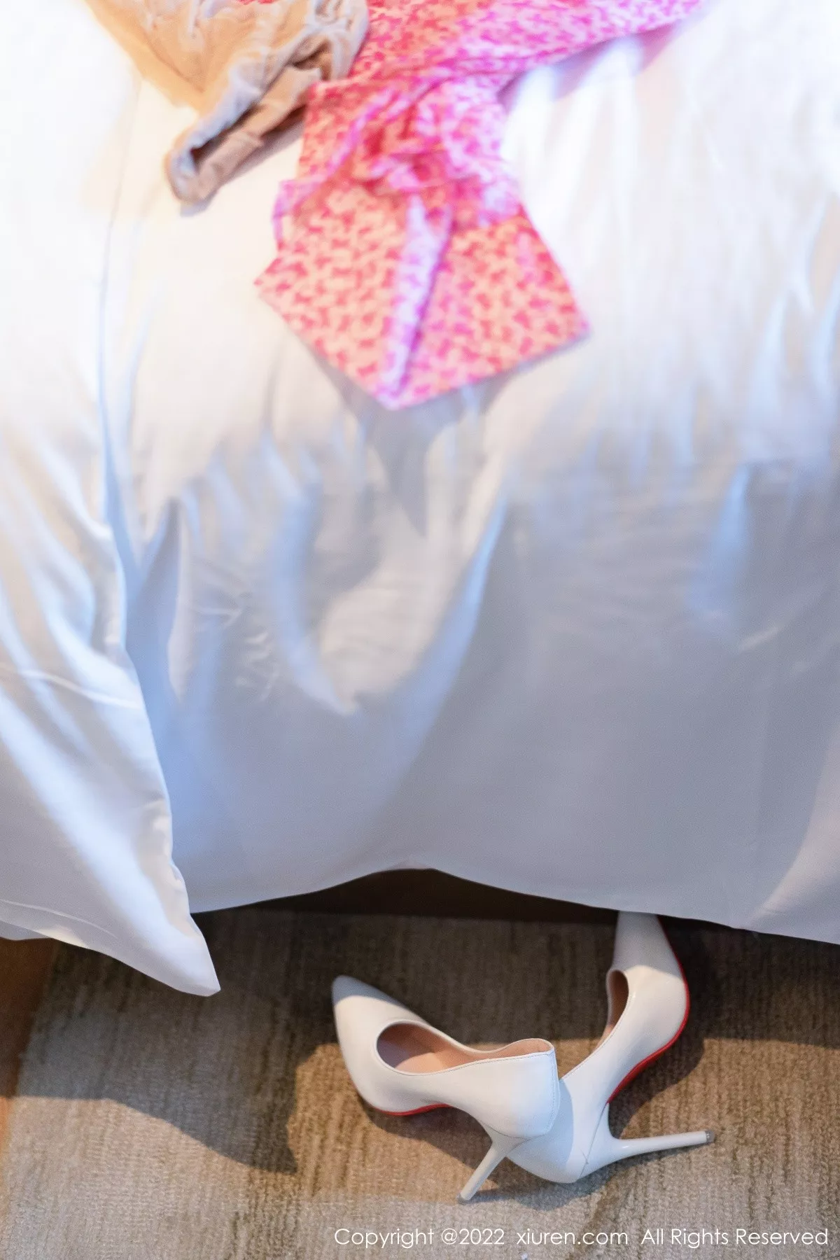 秀人集.com_[XiuRen秀人网]No.5488_模特张思允Nice粉红花纹衣配蓝色长裤半脱露无内肉丝诱惑写真59P