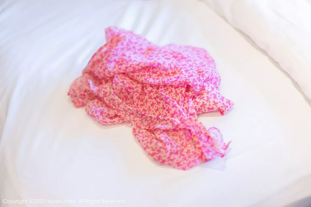 秀人集.com_[XiuRen秀人网]No.5488_模特张思允Nice粉红花纹衣配蓝色长裤半脱露无内肉丝诱惑写真59P