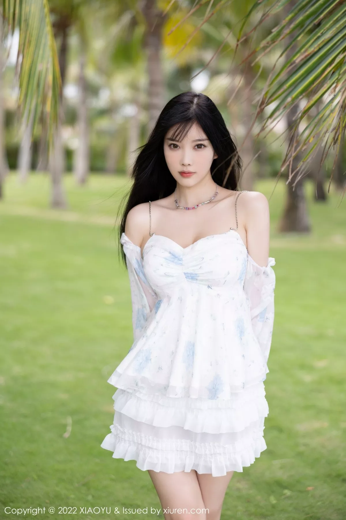 秀人集.com_[XiaoYu画语界]Vol.851_女神杨晨晨Yome白色露肩连衣裙+淡绿吊带裙秀完美身材诱惑写真80P