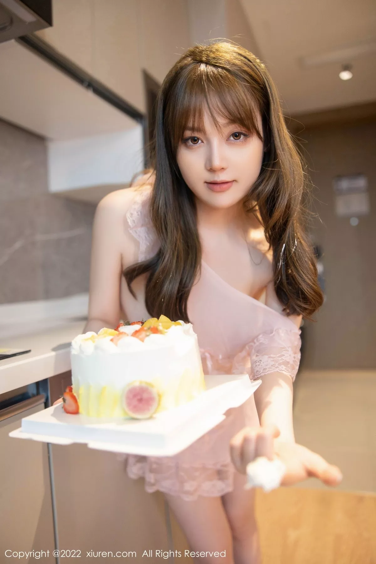 秀人集.com_[XiuRen秀人网]No.5497_模特豆瓣酱私房性感粉色轻透睡裙真空秀豪乳翘臀惹火诱惑写真90P