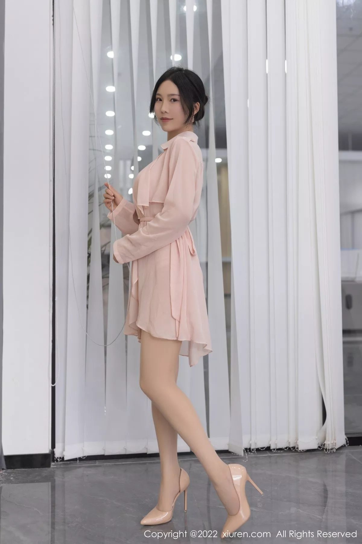 秀人集.com_[XiuRen秀人网]No.5657_模特利世职员装扮粉色薄透连衣裙露性感粉色蕾丝内衣诱惑写真77P