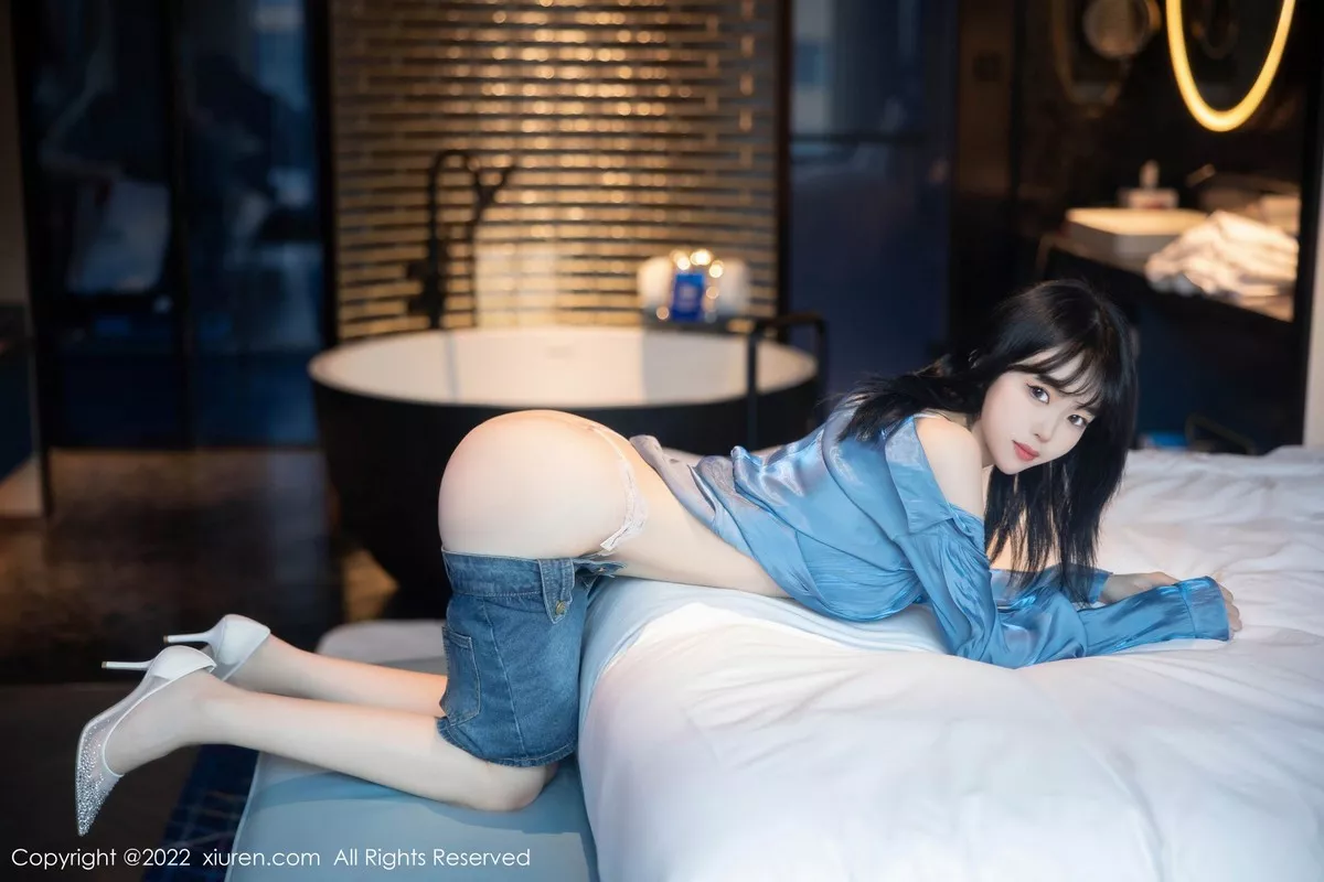 秀人集.com_[XiuRen秀人网]No.5662_模特奶瓶性感蓝色上衣配牛仔短裙半脱露浅色蕾丝内衣诱惑写真97P