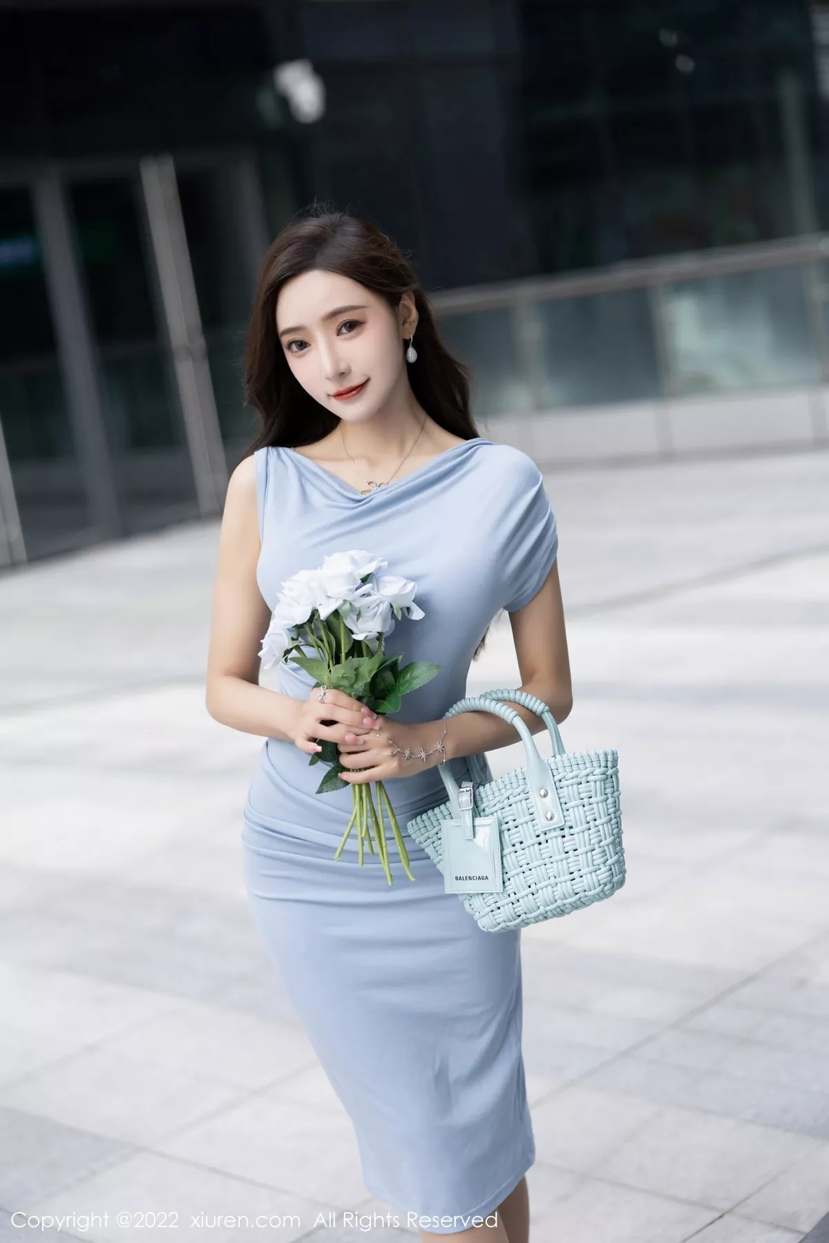 秀人集.com_[XiuRen秀人网]No.5674_女神王馨瑶yanni脱蓝灰连衣裙露紫色蕾丝内衣超薄肉丝诱惑写真90P