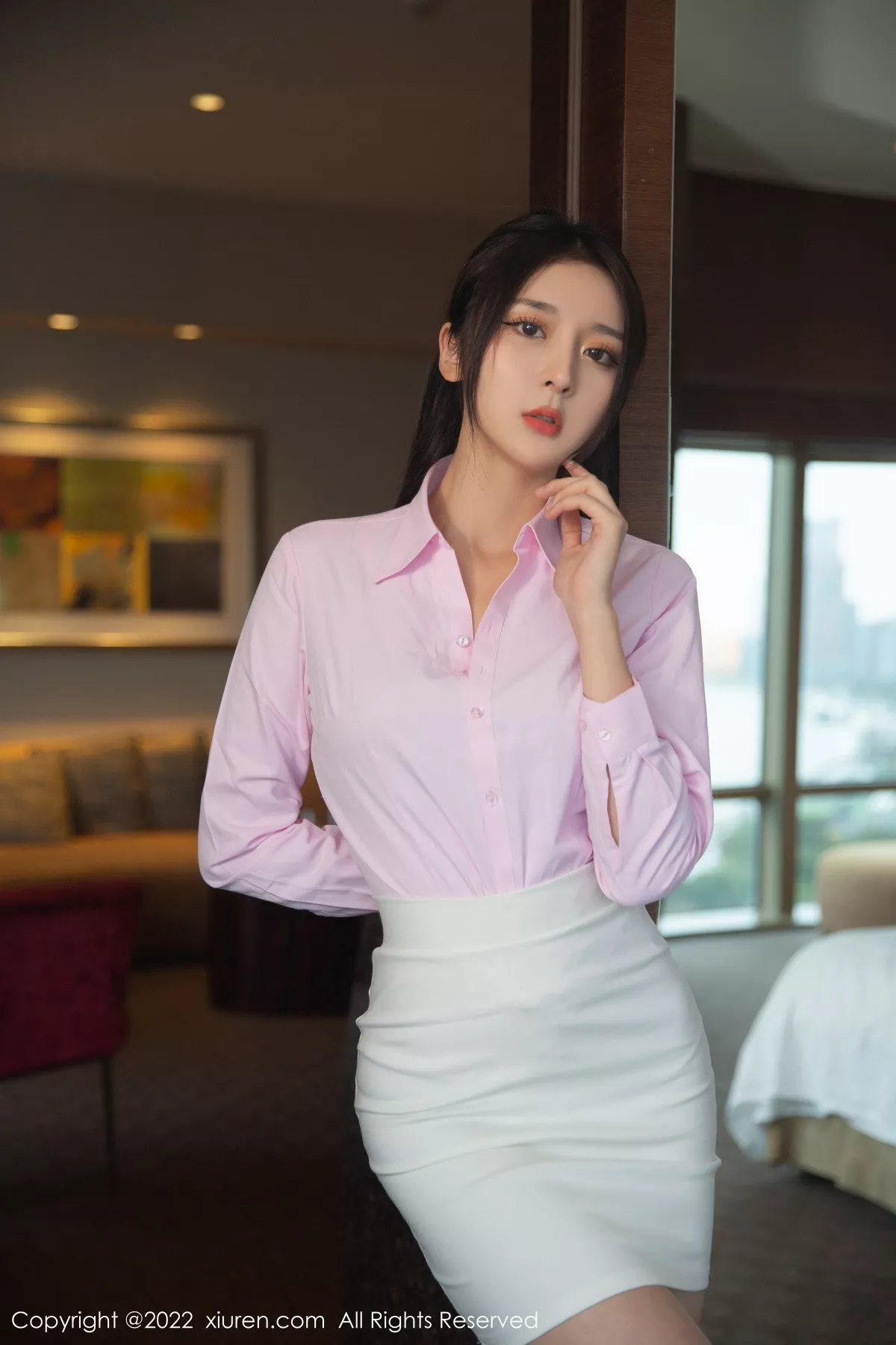 秀人集.com_[XiuRen秀人网]No.5667_模特夏甜甜粉色上衣配白短裙露黑色蕾丝内衣超薄肉丝诱惑写真72P