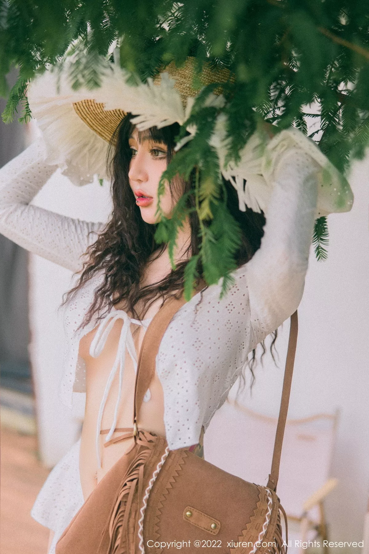 秀人集.com_[XiuRen秀人网]No.5683_模特文静儿户外性感白色缕空服饰秀魔鬼身材浑圆翘臀诱惑写真84P