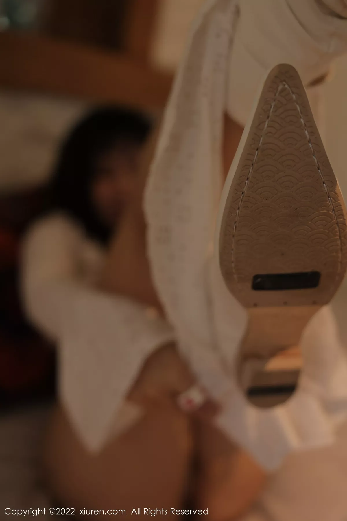 秀人集.com_[XiuRen秀人网]No.5683_模特文静儿户外性感白色缕空服饰秀魔鬼身材浑圆翘臀诱惑写真84P